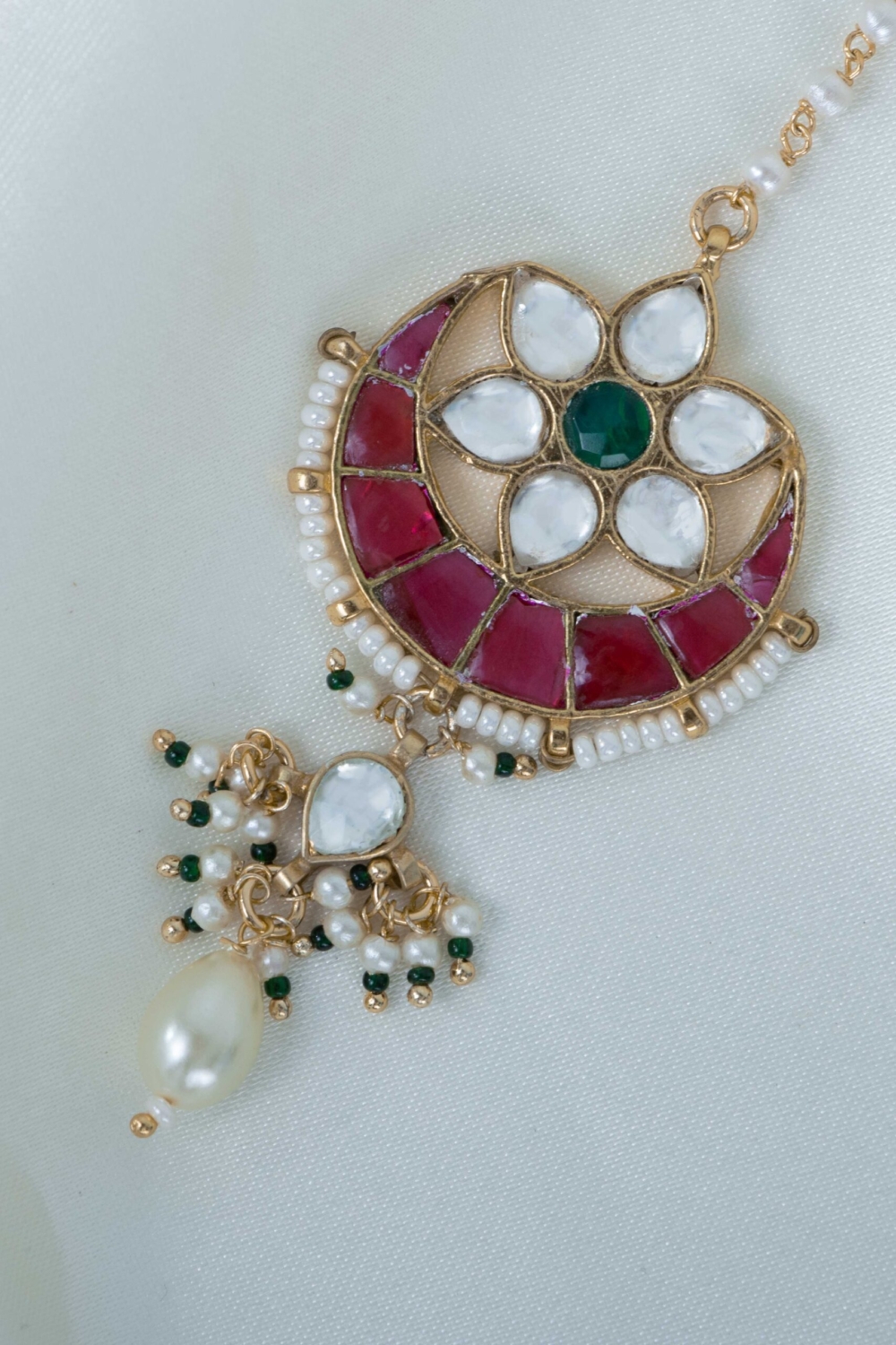 Elegant pachi kundan tikka - Image 2