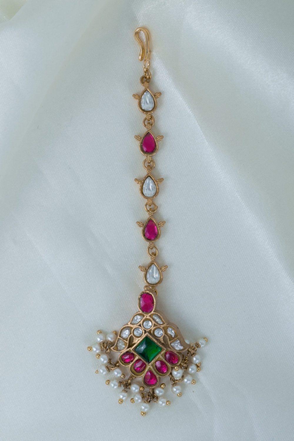 Jadau kundan tikka
