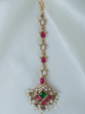 Jadau kundan tikka