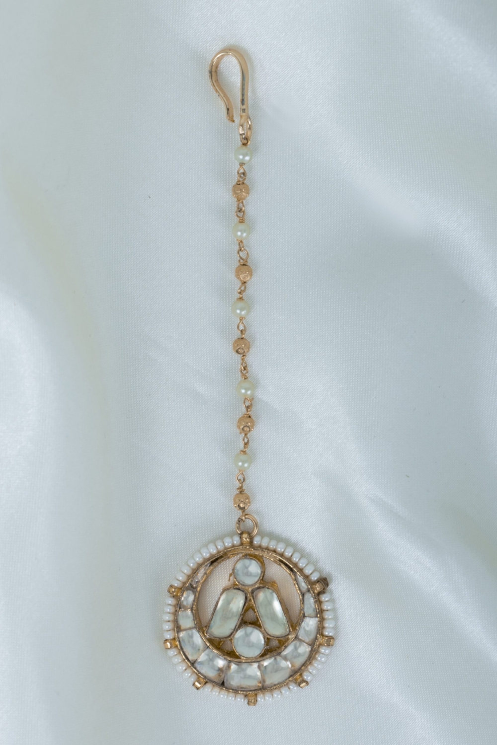 Round pachi kundan tikka