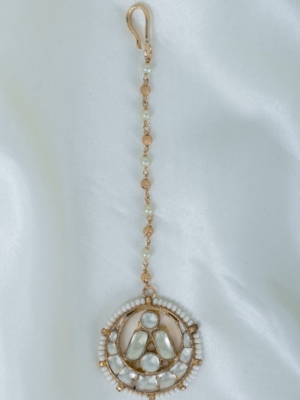 Round pachi kundan tikka