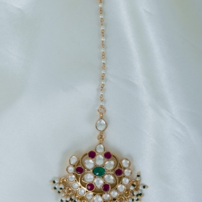 Classic pachi kundan tikka ( 2 colours )