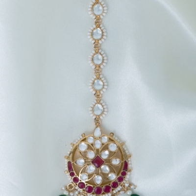 Multicolour pachi kundan tikka
