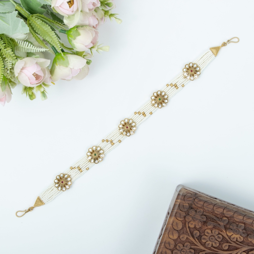 Antique mathapatti with pearl fusion