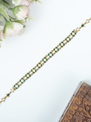 Emerald jadau kundan mathapatti