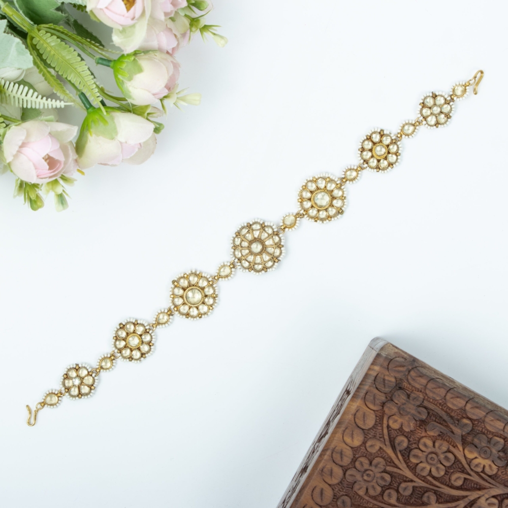 Classic White Kundan Mattapatti