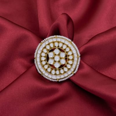 Pachi kundan big statement fingerring