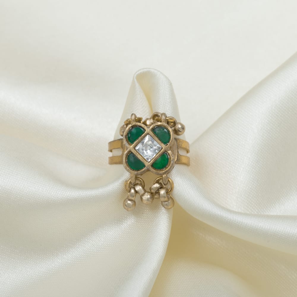 Cute jadau finger ring