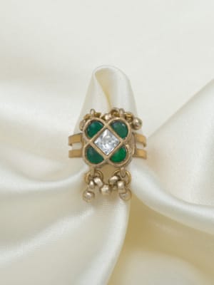 Cute jadau finger ring