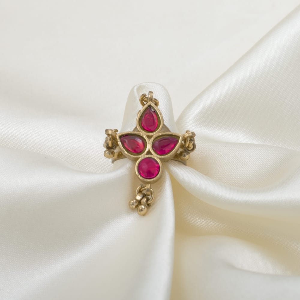Stylish jadau finger ring