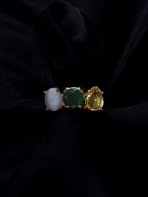 3 stone duzzy finger ring