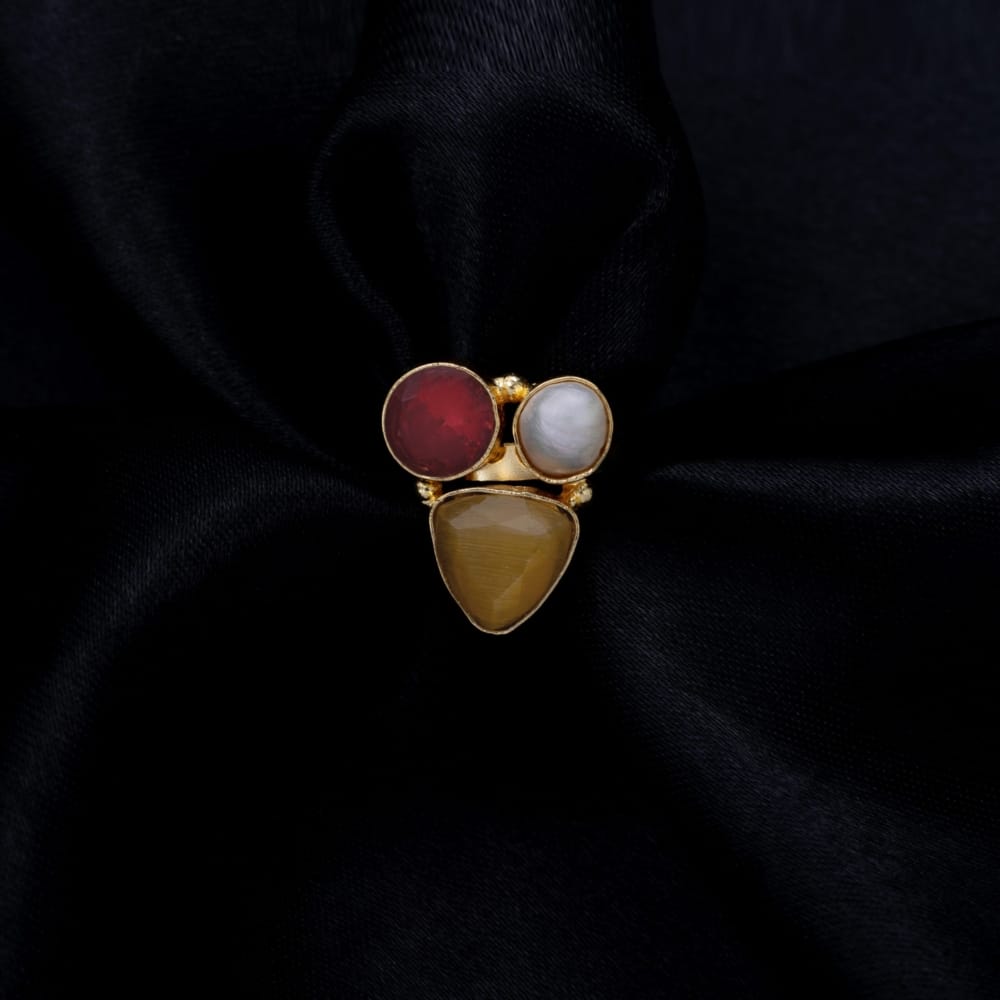 Elegant indowestern finger ring