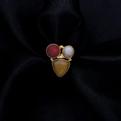 Elegant indowestern finger ring