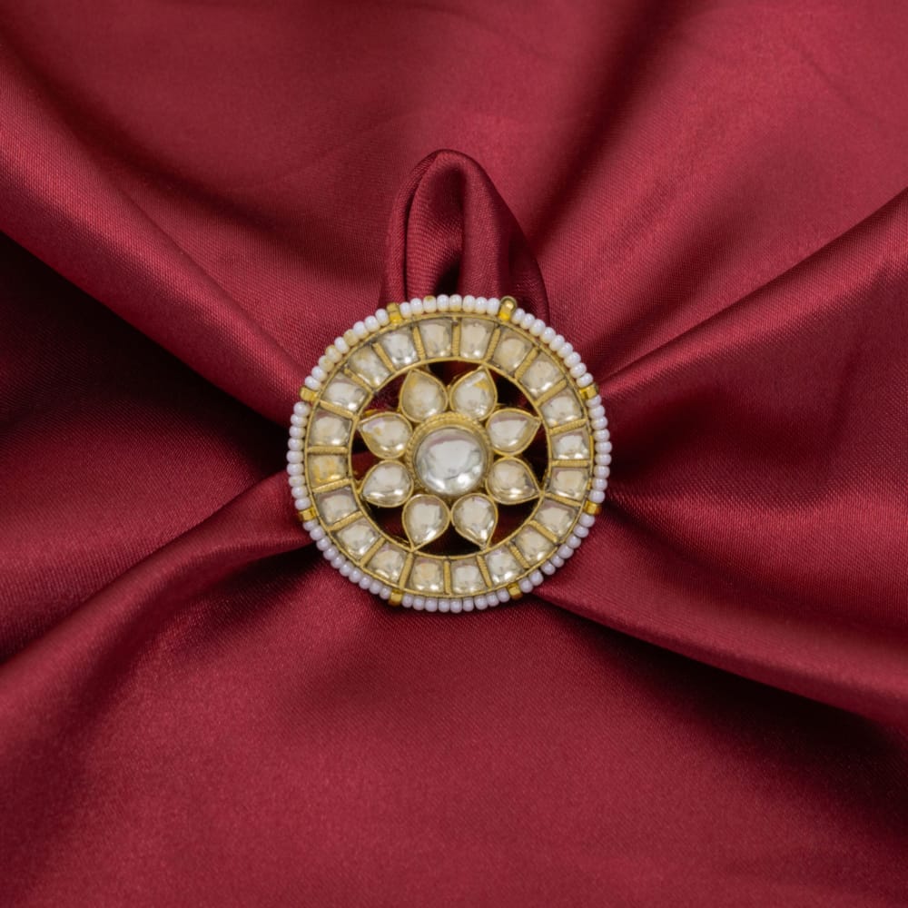 Stylish yellow pachi kundan ring