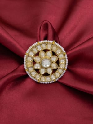 Stylish yellow pachi kundan ring