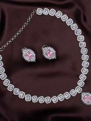 Eye catching american diamond set