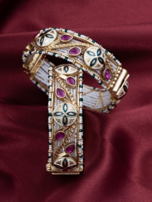 Elegant rajwadi bangles
