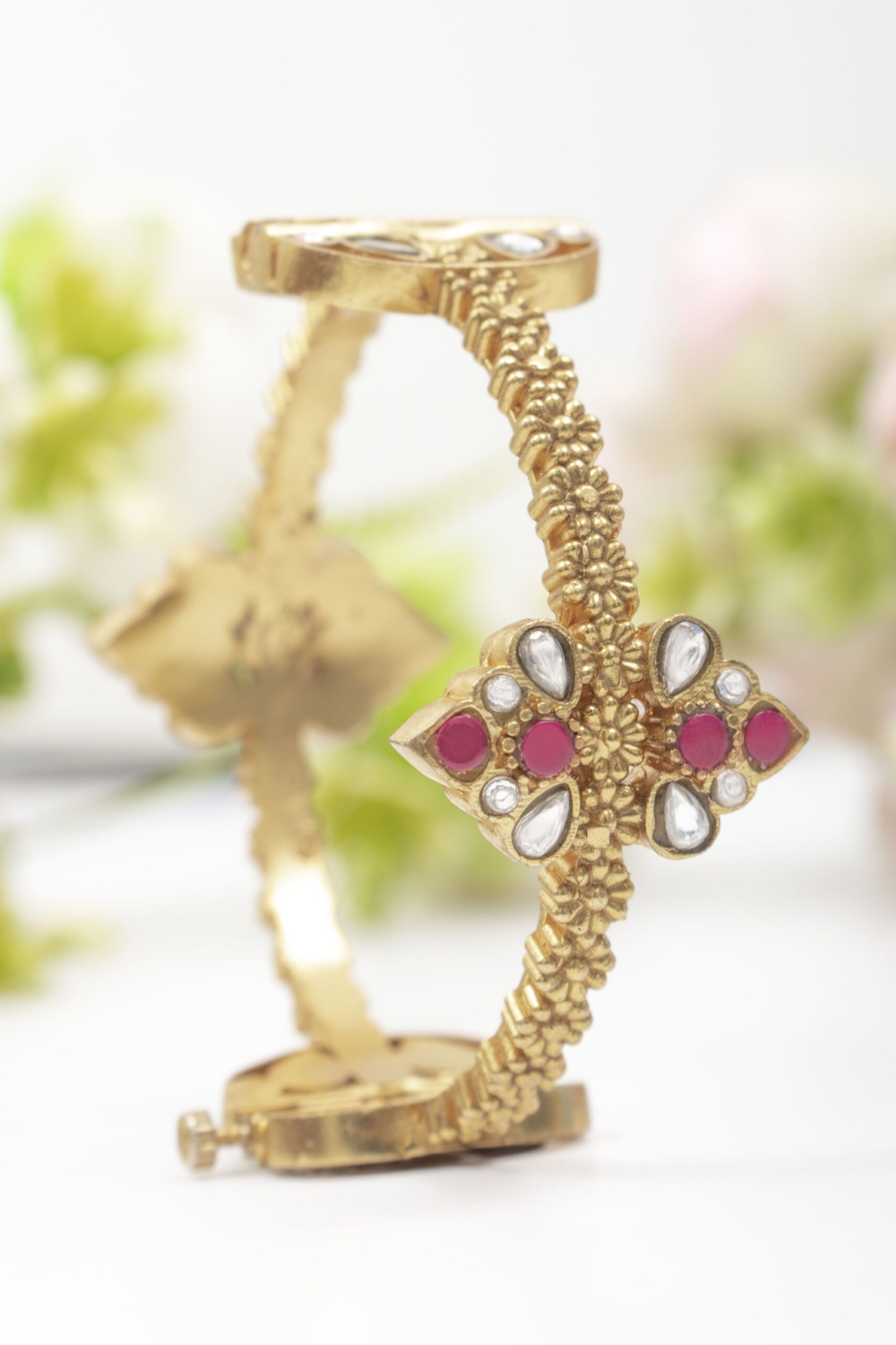 Antique jadau kundan bangles - Image 2