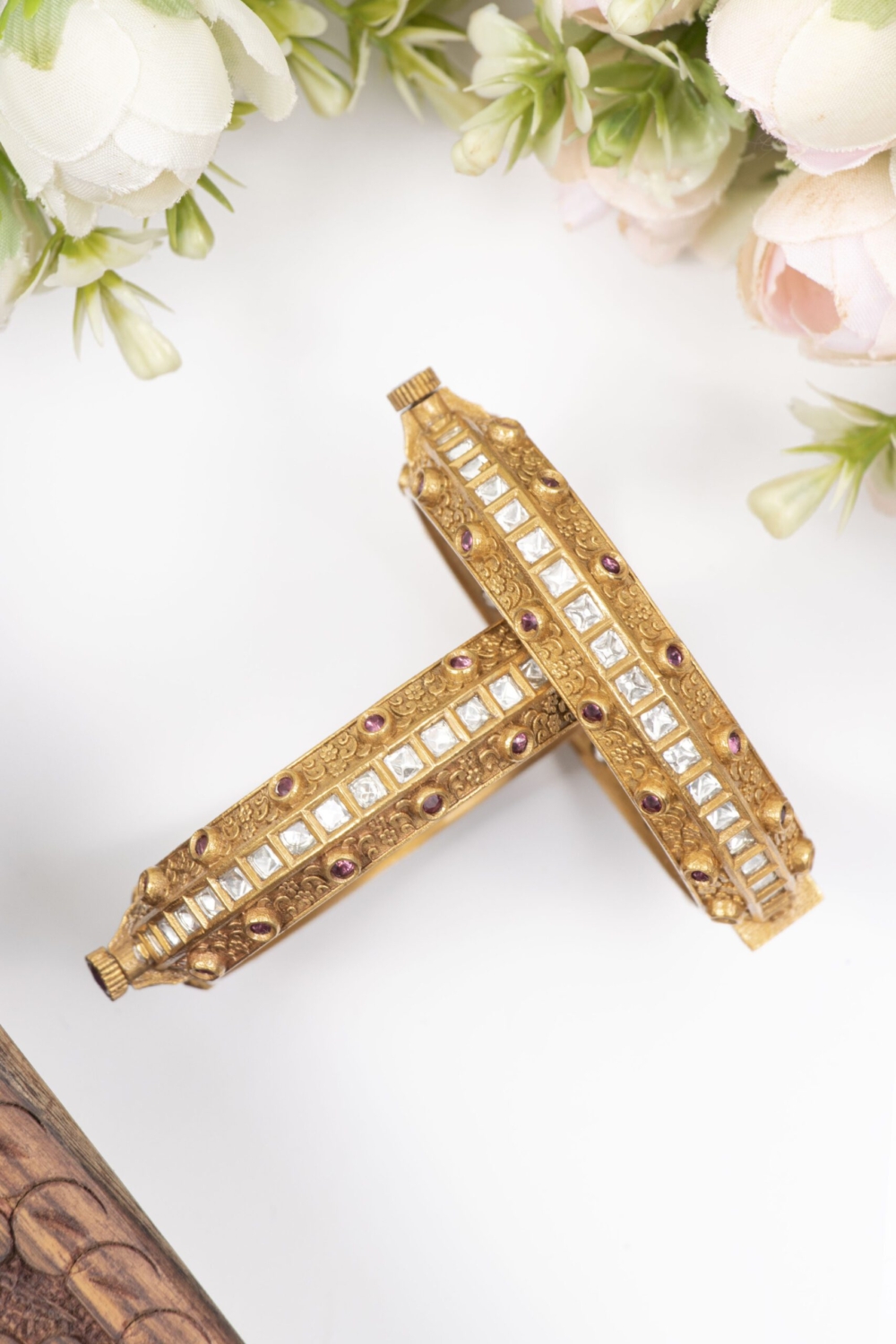 Antique kundan bangles - Image 2