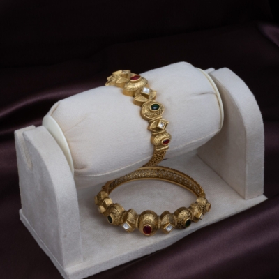 Antique Gold Ruby Green kada