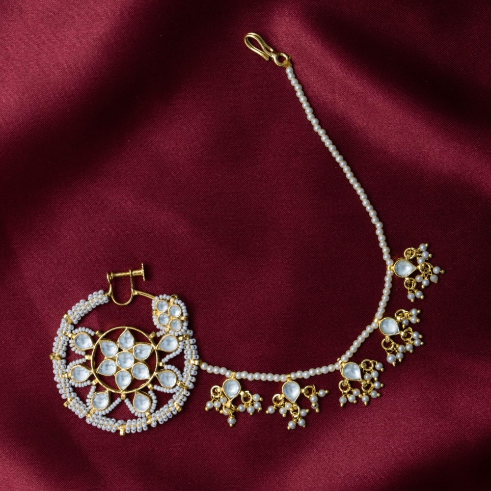 Majestic Bride Kundan Nath