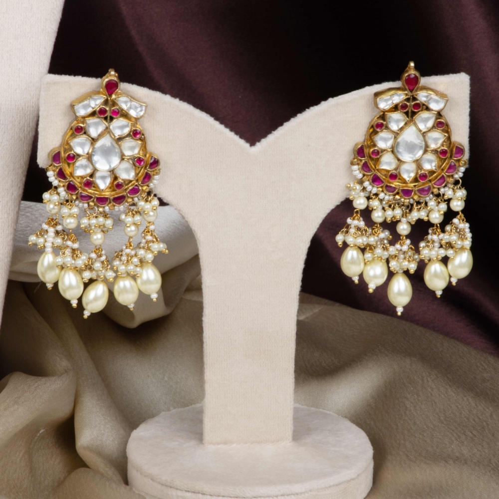 Elegant Kundan Neckset - Image 3