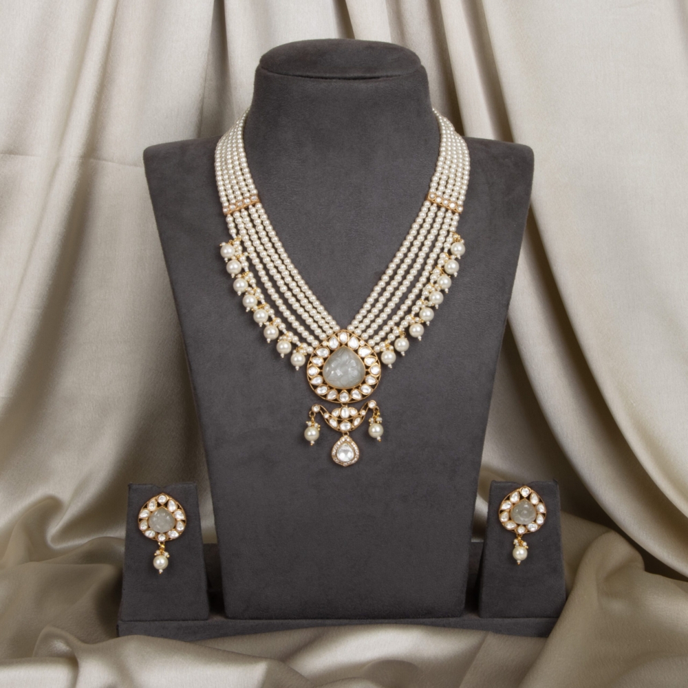 Unique Grey stone moti lines neckpiece set