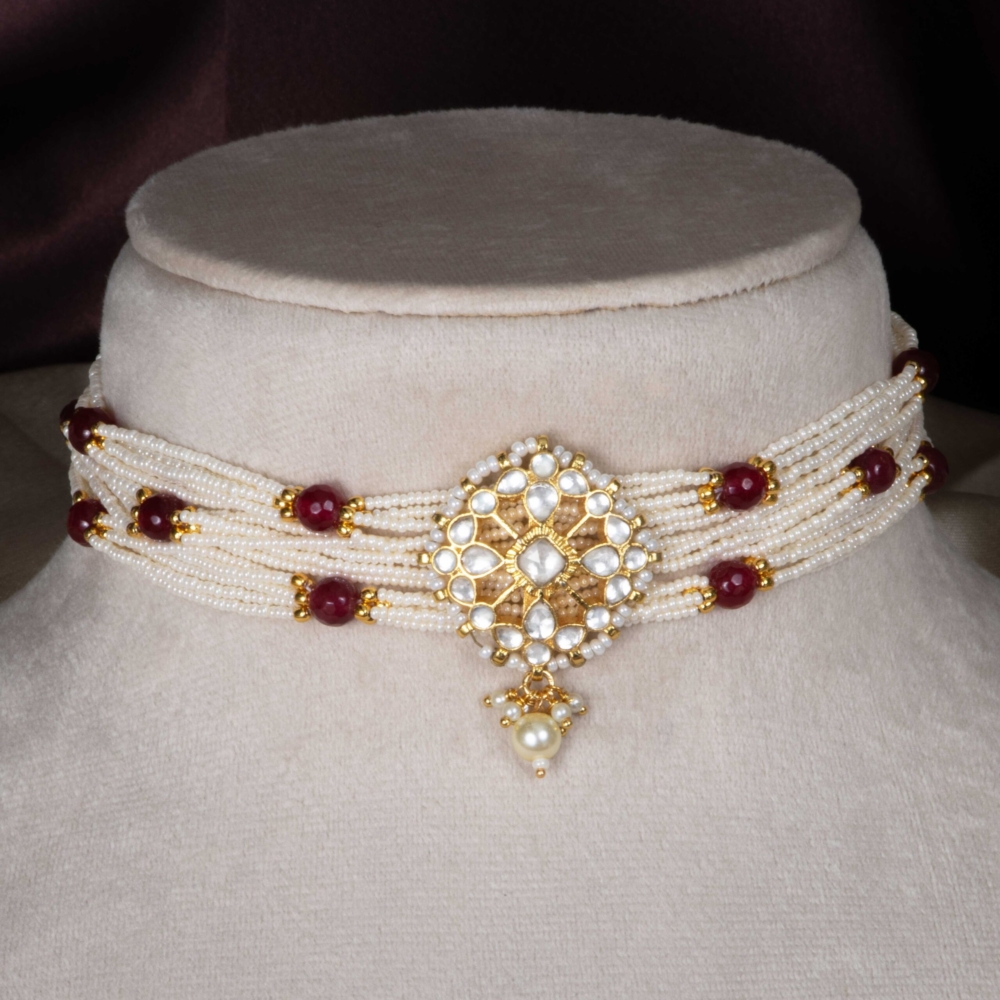 Subtle Kundan Necklace - Image 2