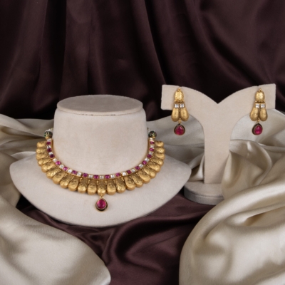 Antique Kundan Choker Set