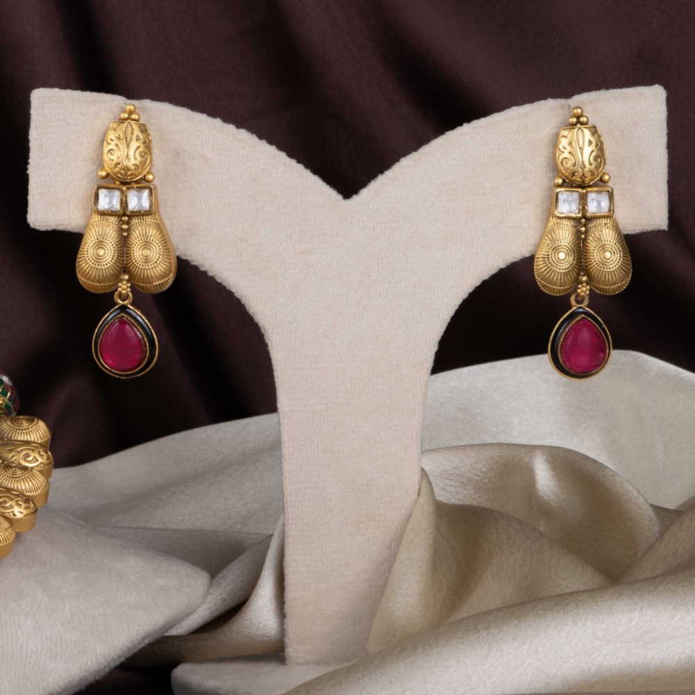 Antique Kundan Choker Set - Image 3