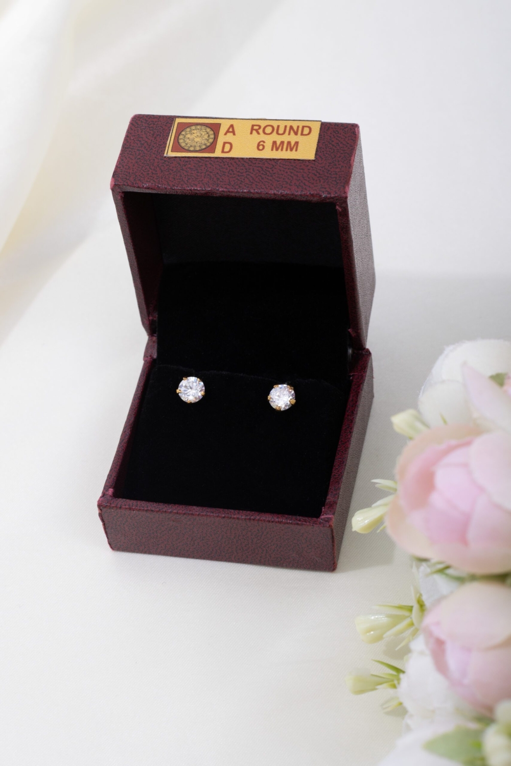 Signity studs 6mm