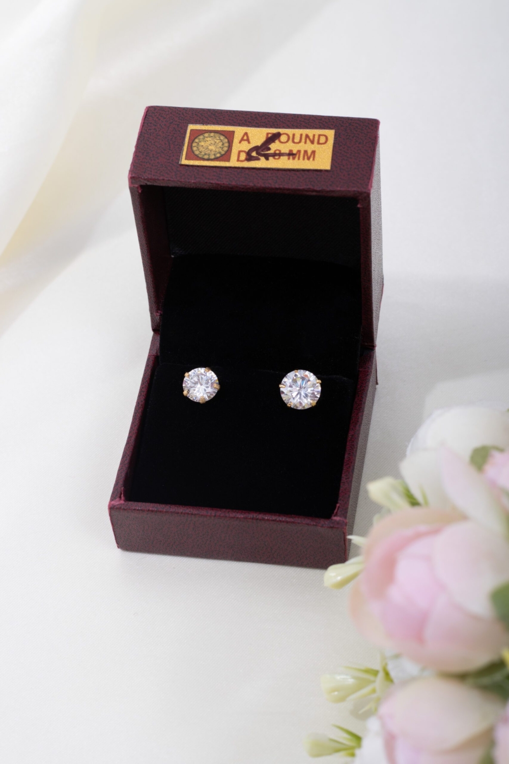 Signity studs 8mm